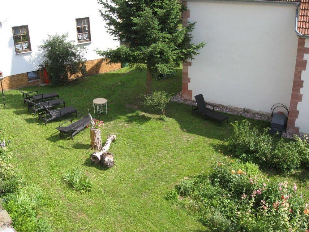 Landhotel Zur Gruenen Kutte Bernshausen Exterior photo