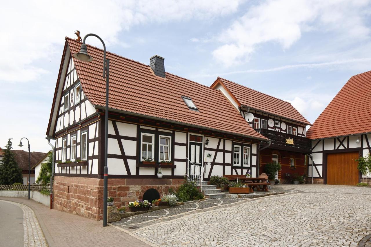 Landhotel Zur Gruenen Kutte Bernshausen Exterior photo